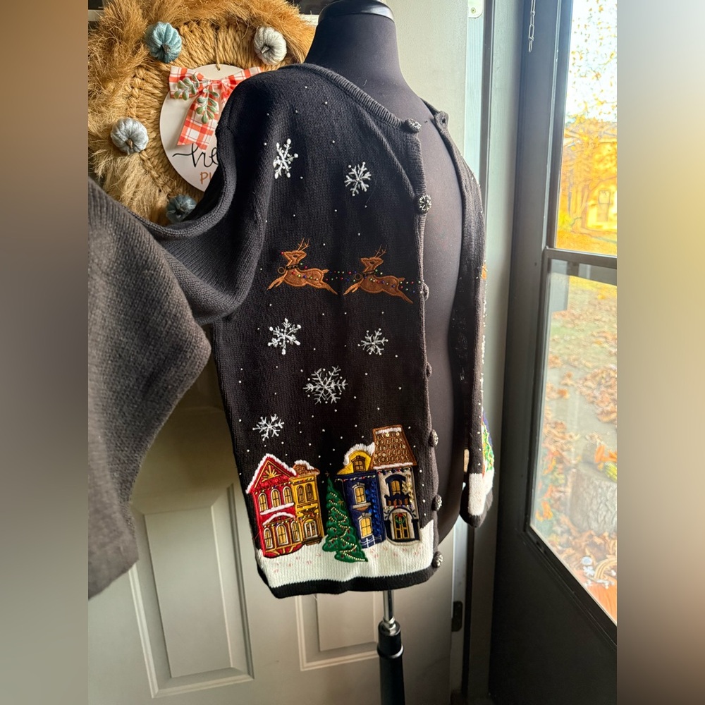 Vintage Basic Editions embroidered Santa holiday cardigan sweater, size XL - Picture 4 of 16